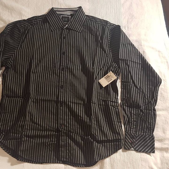 NWT GUESS XL Mens Black and Grey Button Up Striped Shirt - Picture 3 of 8